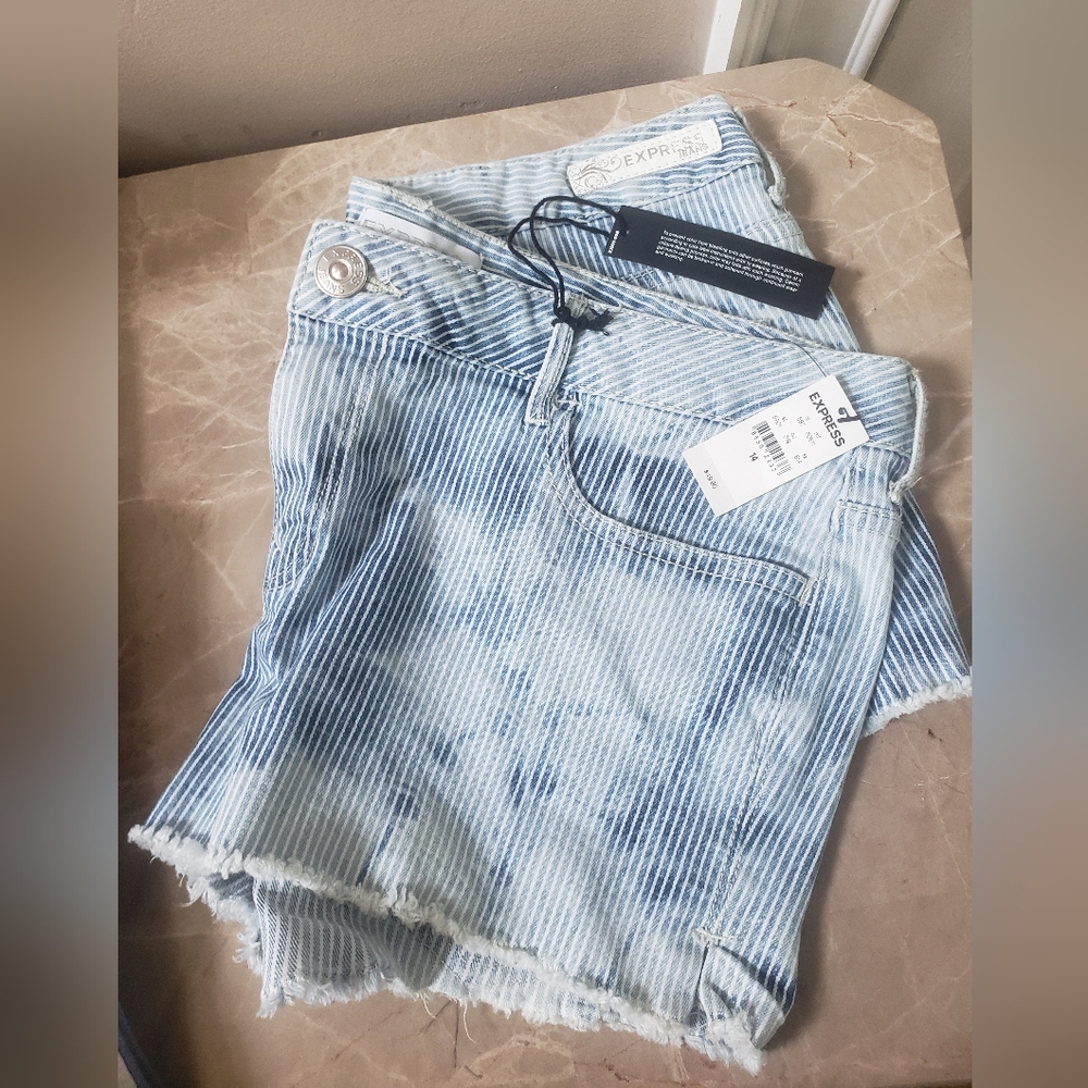 Express shorts